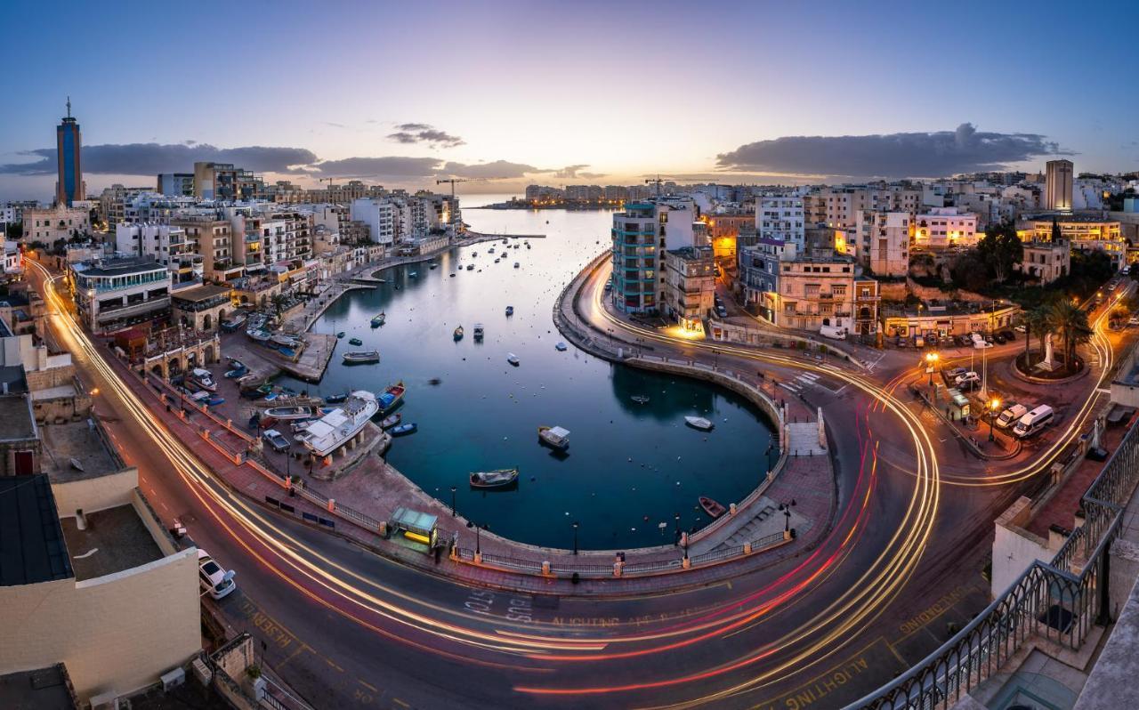 Deluxe Apartment With Valletta And Harbour Views Sliema Exteriör bild
