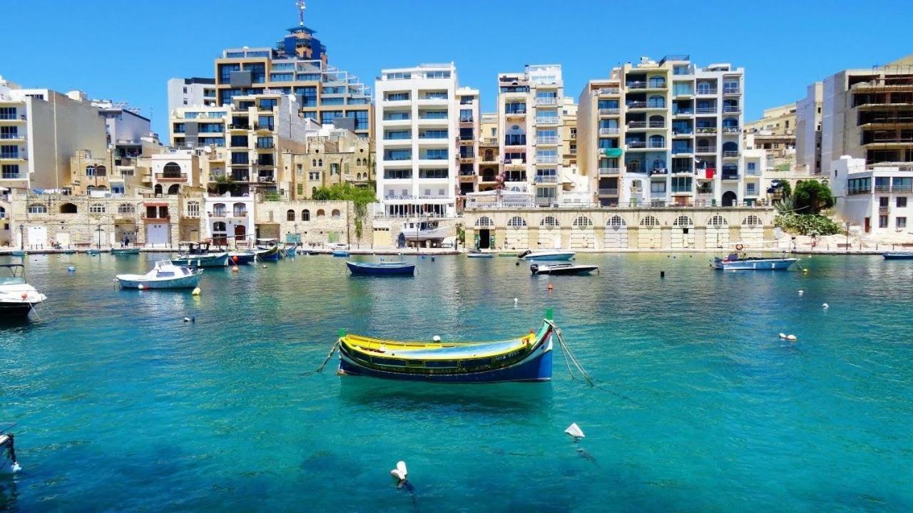 Deluxe Apartment With Valletta And Harbour Views Sliema Exteriör bild