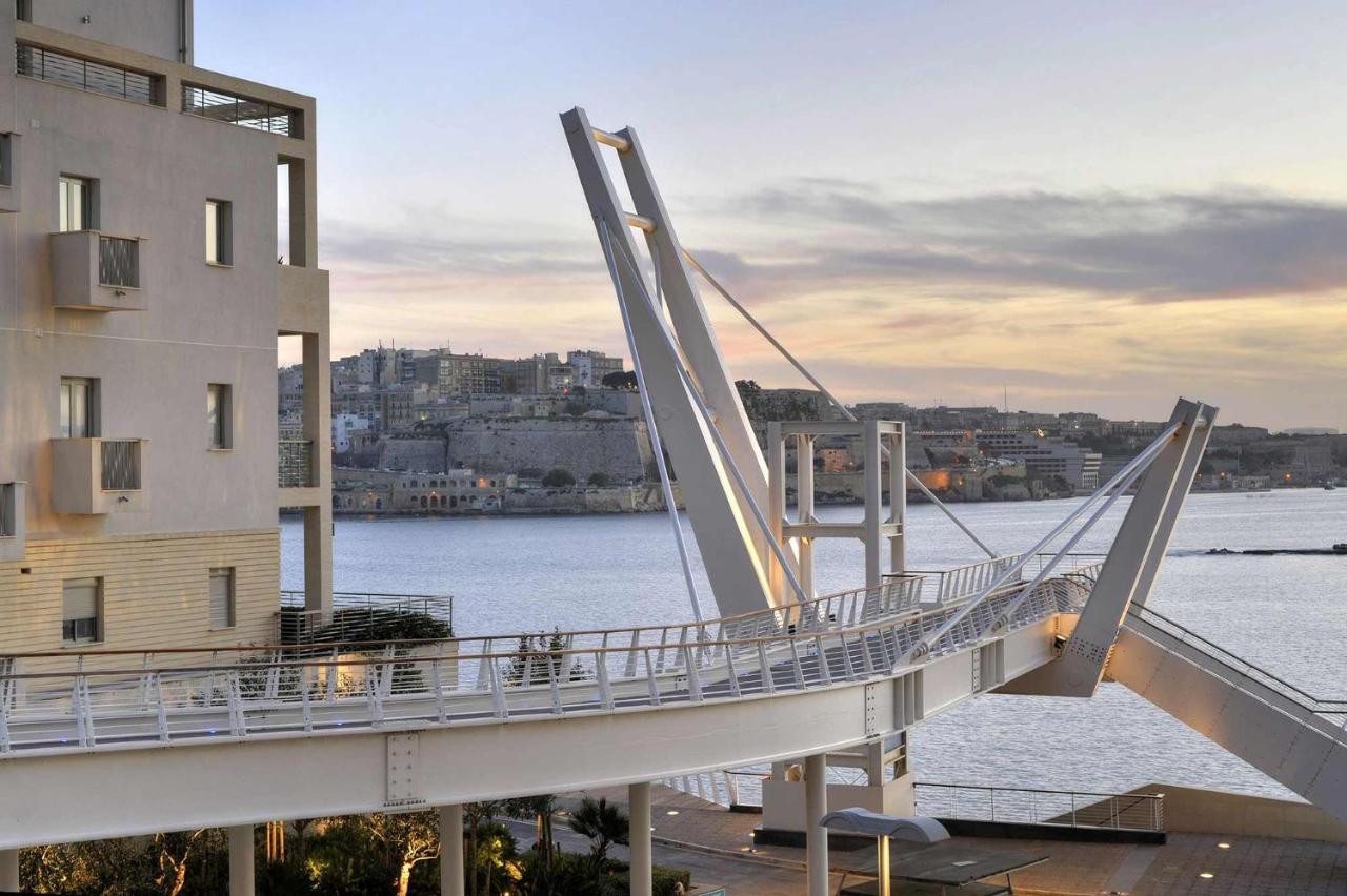 Deluxe Apartment With Valletta And Harbour Views Sliema Exteriör bild