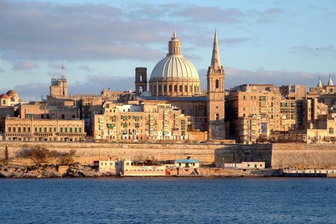 Deluxe Apartment With Valletta And Harbour Views Sliema Exteriör bild