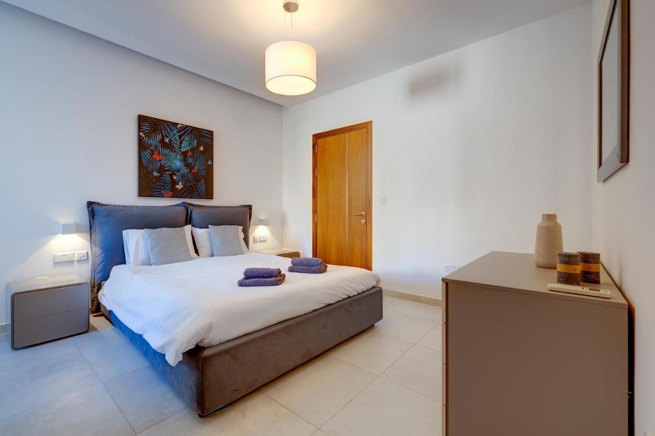 Deluxe Apartment With Valletta And Harbour Views Sliema Exteriör bild